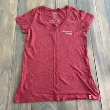Makers Mark Whiskey Heather Red V-Neck Fitted Cap Sleeve Womens Shirt Small (S8)
