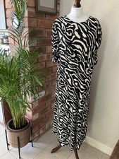 Simply Be Midi Dress Size 20 black white print Stretchy Soft Comfortable Casual