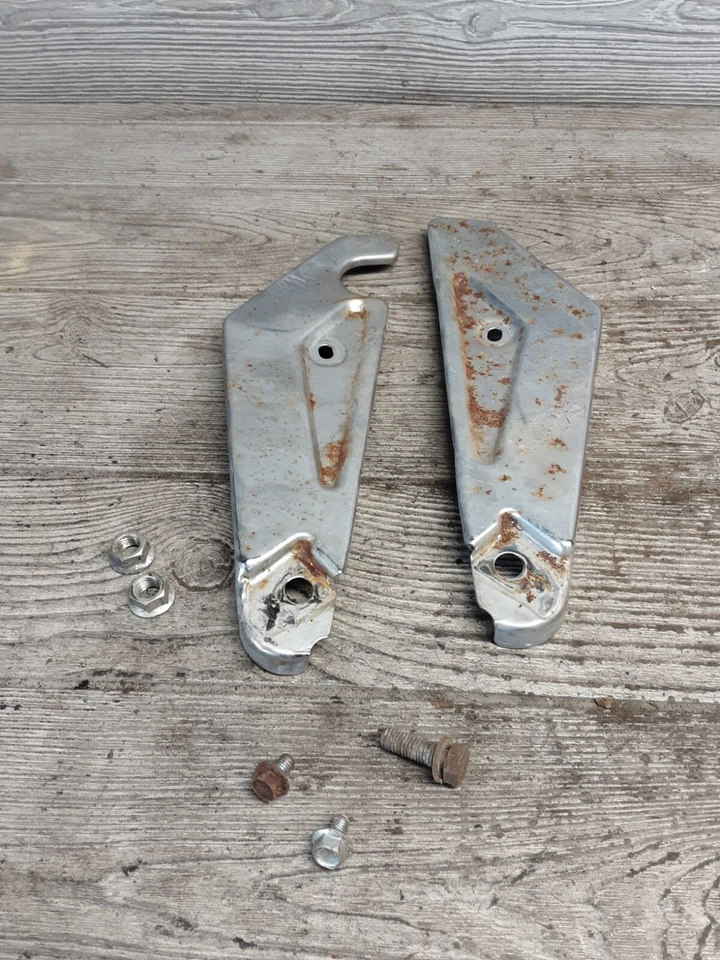 1982-1983 1983 83 Yamaha xs400r tampa de escape silenciador peg lado esquerdo e direito - Imagem 4 de 4