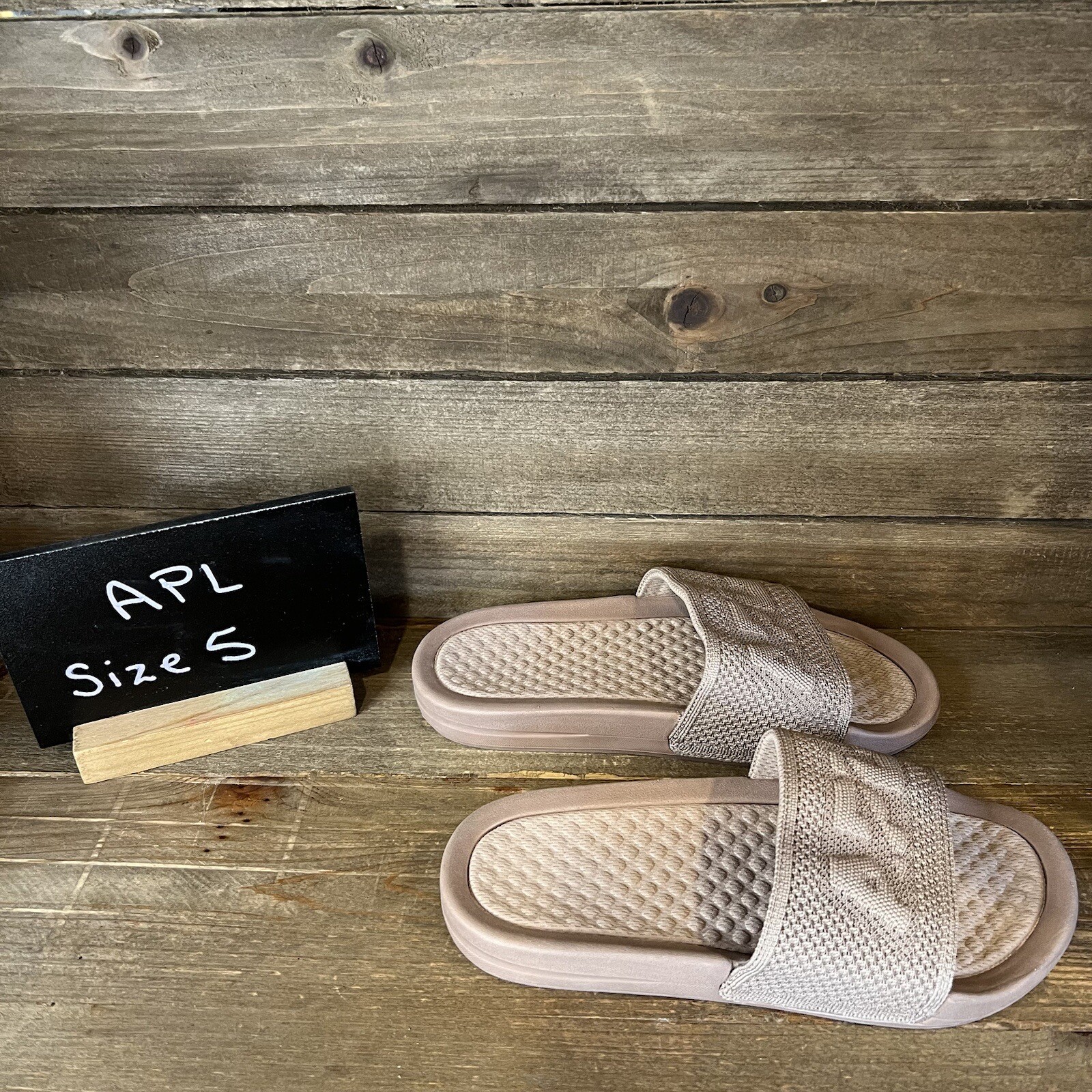 Scarpe sandali donna APL Techloom Dusty Rose slides nuovi taglia 5 M nuovi senza scatola