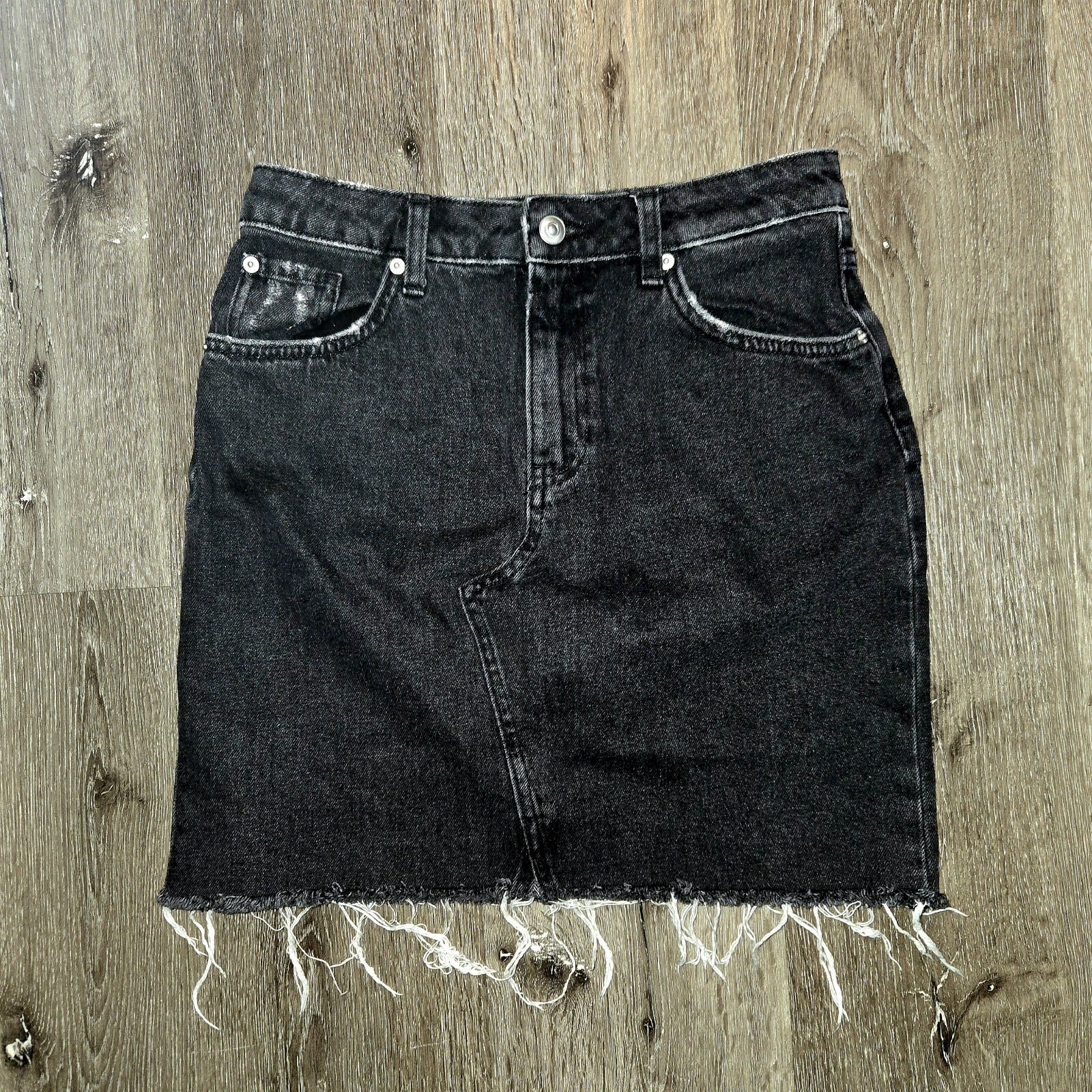 Black Denim Mini Skirt Raw Hem Cut Off Style Womens Size 6-image