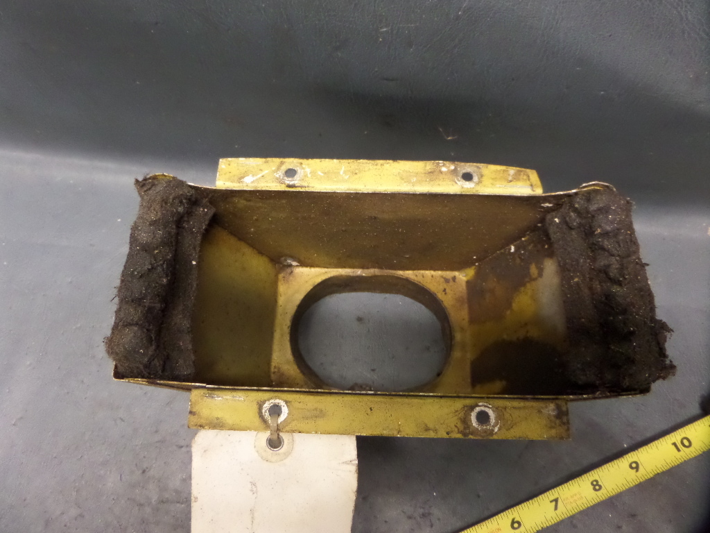1959 PIPER PA-23-160 APACHE AIRCRAFT OIL COOLER AIR DUCT PLENUM 