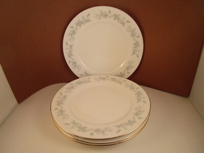 Libbey Tableware Christmas Winter Pine Cones Pinecones Set of 4 Salad Plates B