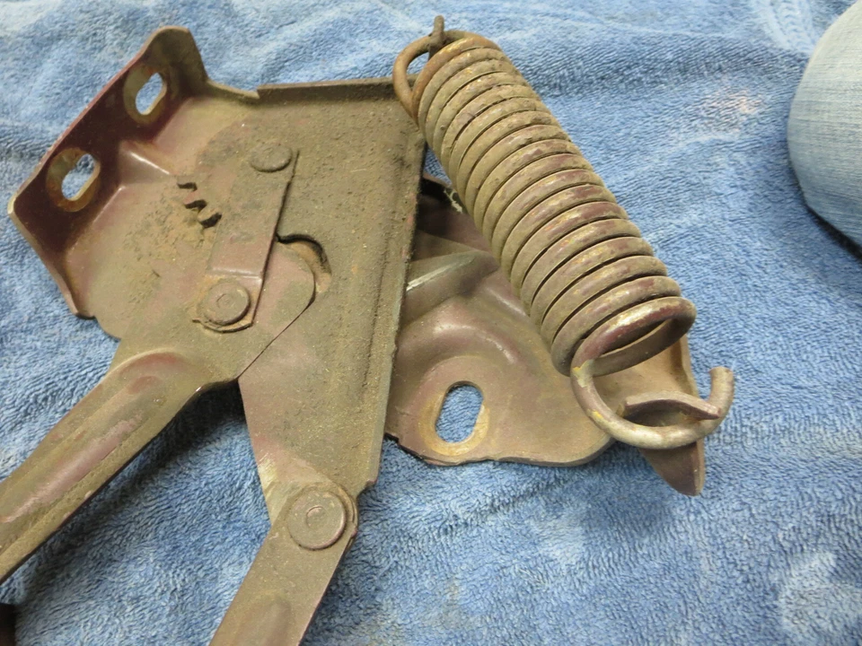 1963 1964 Chrysler 300 New Yorker RIGHT  side hood hinge spring assembly - Image 3 of 4