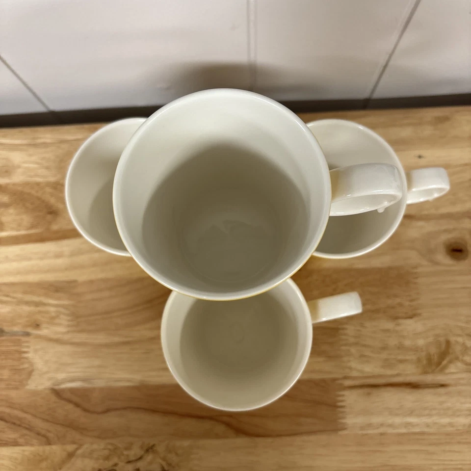 Juego de 4 tazas de lunares amarillas café vainilla roja de 4" de alto puntos de frescura Foto 4 de 4