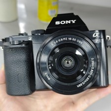 Sony Alpha A7 24.3MP Full Frame Mirrorless Digital Camera w/16-50mm Lens 95 New