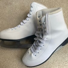Ellwon Women s American White Laces Figure Ice Skates Size 7 Very Good Condition