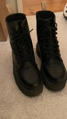 Dr. Martens Jadon II