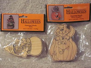 Halloween Unpainted Woody Witch and Woody Cat in Pumpkin 4" tall Wang's Int'l