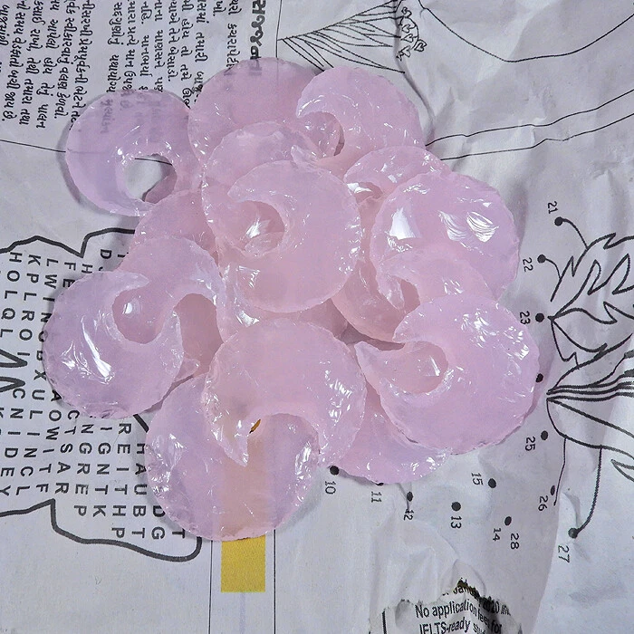 Rose Quartz Crescent Moon Healing Stone metaphysical Glass Quartz Carving Ia657 - Image 3 of 4