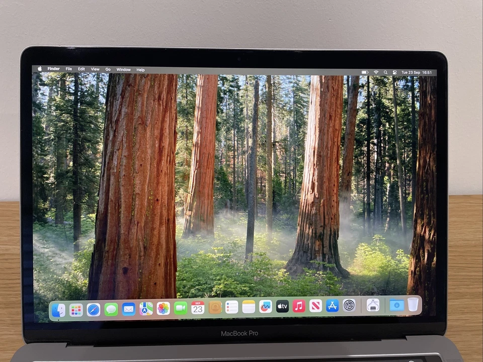 Apple MacBook Pro 13" 2019 · i5 · 8GB · 250GB, photo 4 of 5
