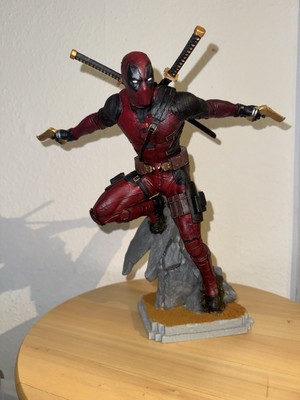 Hand-Painted 3D Printed Deadpool Figurine   30cm Marvel Resin Collectible