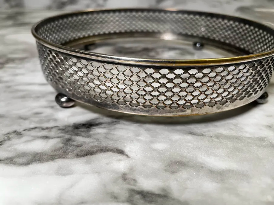 Pairpoint mfg co Quadruple Plate Openwork with Glass