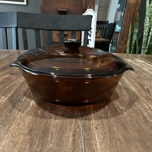 Vintage Anchor Hocking Amber Brown Round Glass Casserole w lid 438 Pressed Glass