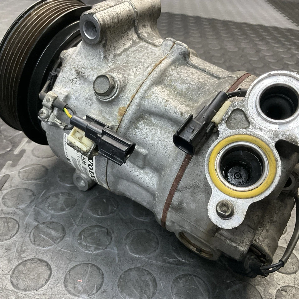 Conjunto de compresor de aire acondicionado Volvo S60 2015-2018 OEM Foto 3 de 4