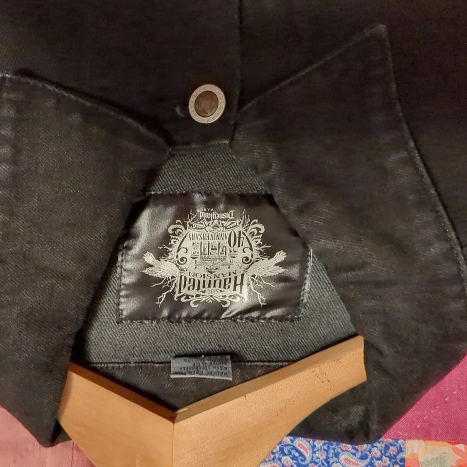 2009 Disneyland Haunted Mansion 40th Anniversary Denim Jacket XXL New W/O Tags - Image 4 of 4