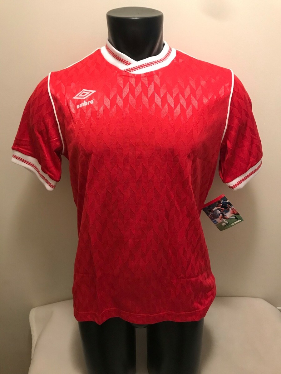 【新品】Umbro レッド サッカーウェア Mサイズ Vintage Umbro Red Soccer Jersey Mens Medium Made in USA New
