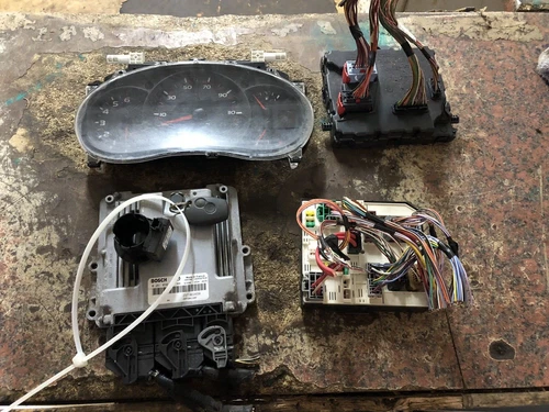 ecu immobiliser 0281030577 kit engine renault master vauxhall movano 2.3 bcm