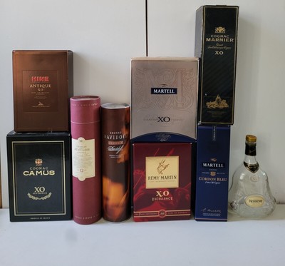 cognac flasche leer. Cognac bottle Empty. Hennessy xo. Remy Martin  Xo.Camus xo.