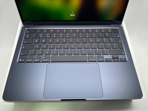 Apple MacBook Air 13-inch (M4 Chip) 16GB RAM, 256GB SSD ( 2025 ) - Afbeelding 2 van 11