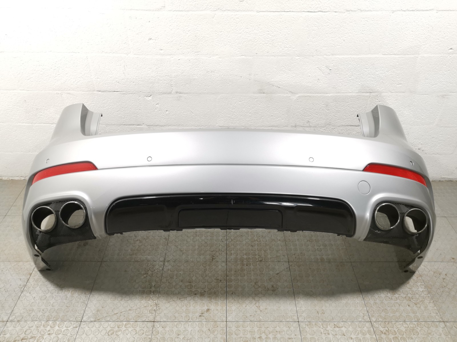 Maserati Levante 3.0 L AWD 2017 Rear Complete Full Bumper Cover Silver Color OEM