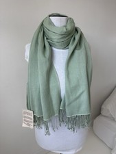 NWT Bloomingdale's Silk/Cashmere Nepal Pashmina Scarf Shawl Pale Green Fringe