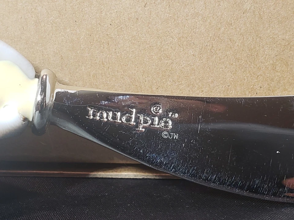 MUD PIE Cypraea Tigris Shell Spreader Knife Stainless Steel - Image 4 of 4