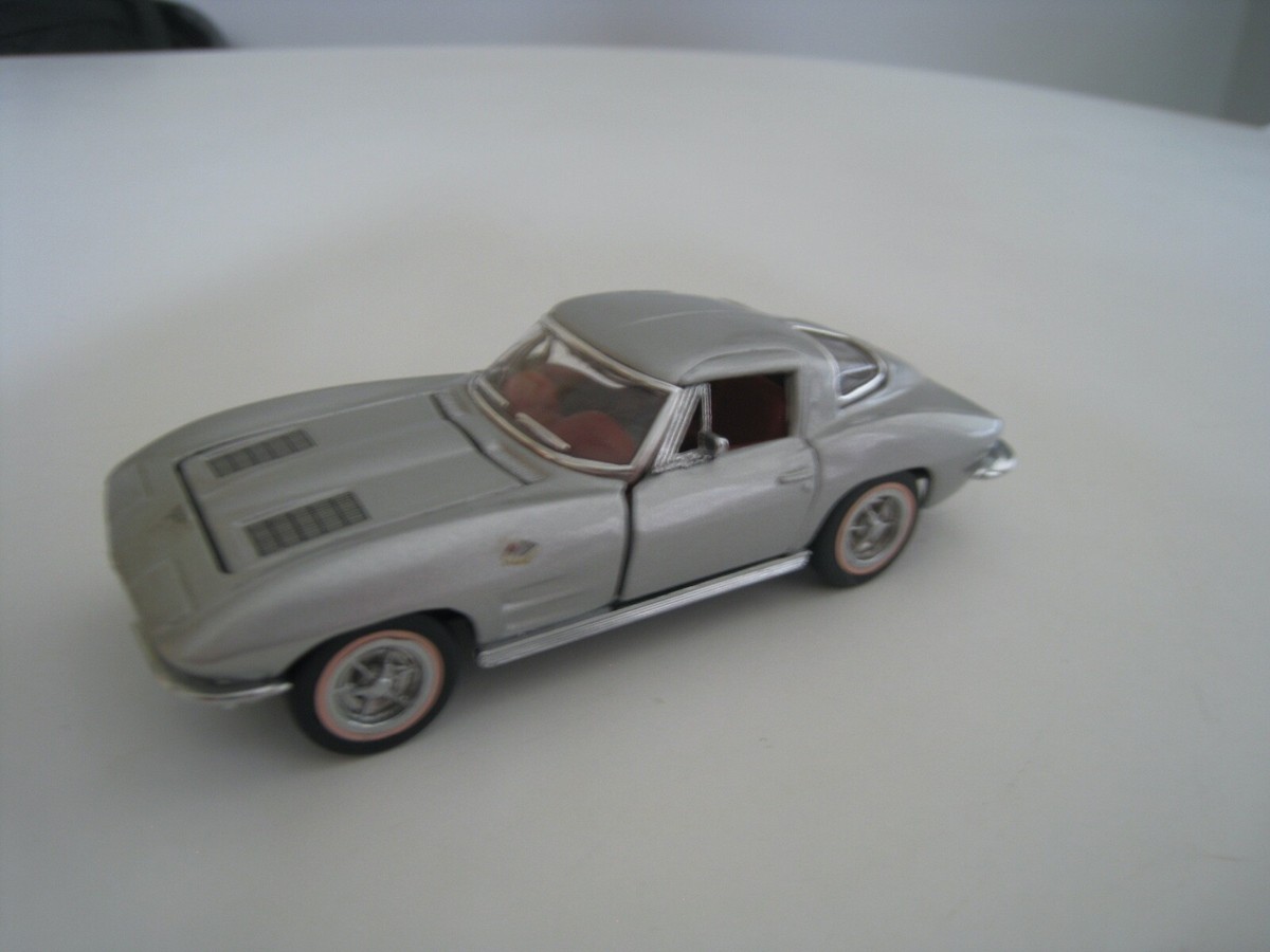 Franklin Mint 1:43 Cars of the 60s Split Window Corvette Scale