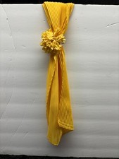 4 Diferent Specialty Scarves