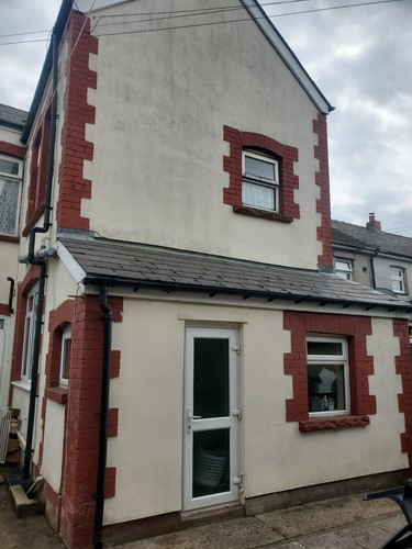 Investment Opportunity-Shop And Accommodation With 4 Bedrooms 2 Bathrooms Etc - Picture 5 of 24