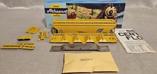 NOS Athearn HO Scale Chicago North Western 55' Center-Flow Hopper Kit CNW 181072