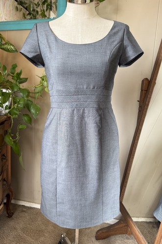 H & M Career Casual Short Sleeve Gray Lined Dress Sz 10 - Picture 2 of 9