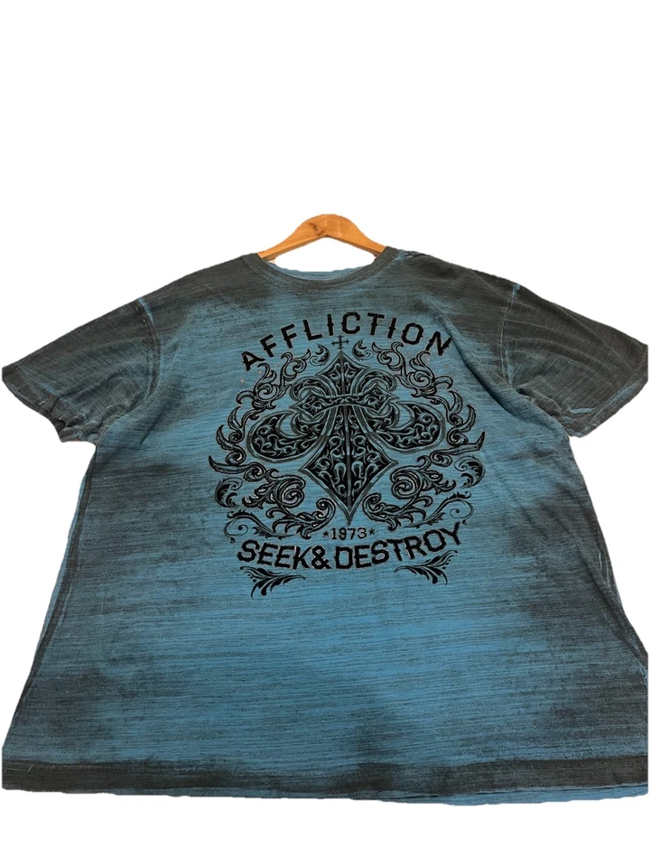 Camiseta masculina Affliction cruz azul tamanho 2XL grunge Y2K nova sem etiquetas - Imagem 3 de 4