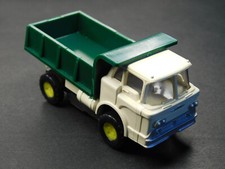 Aurora HO ThunderJet 1362 - 1961 Mack Dump Truck - White with Dark Green Dump