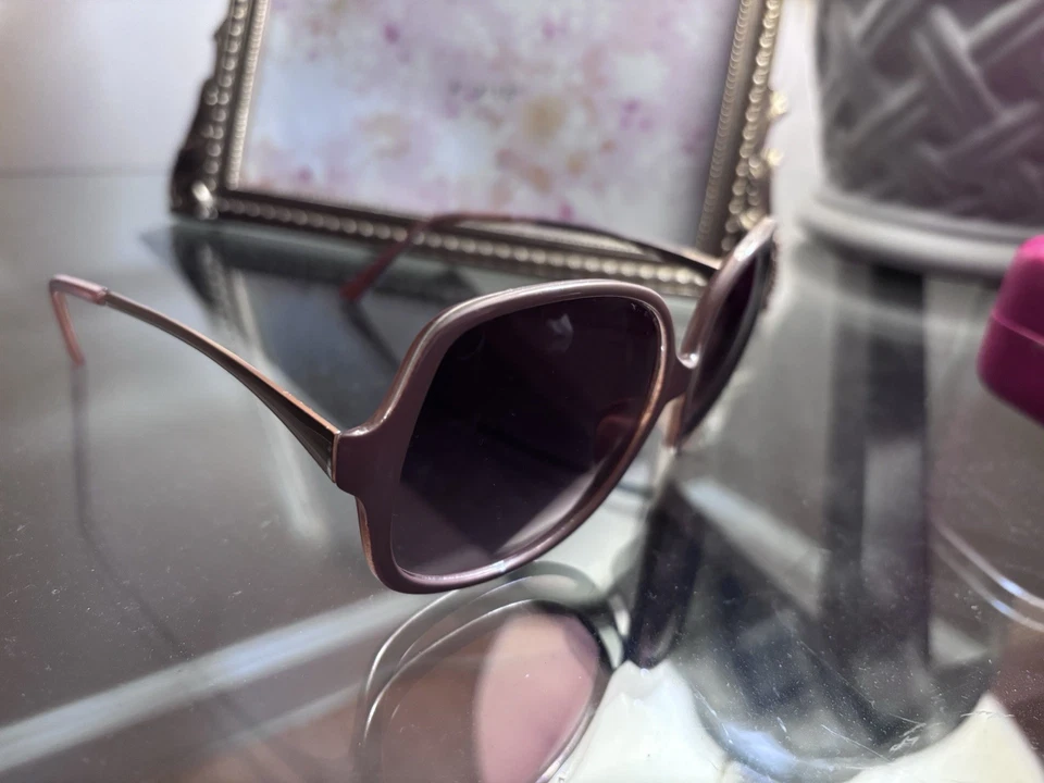 Óculos de sol vintage anos 90 Zara - Imagem 3 de 4