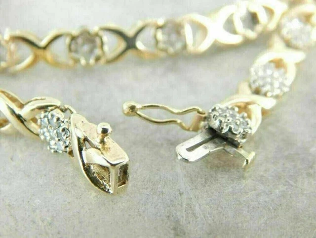 Brazalete de tenis para mujer enchapado en oro amarillo de 14 quilates simulado con diamantes de corte redondo de 10 quilates Foto 3 de 4