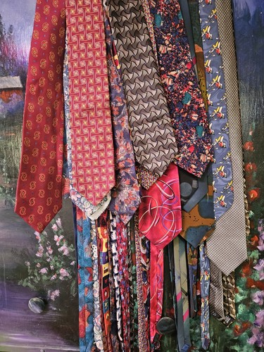 19 Vintage Mens Silk, Polyester Neckties Various Patterns Colors Makers