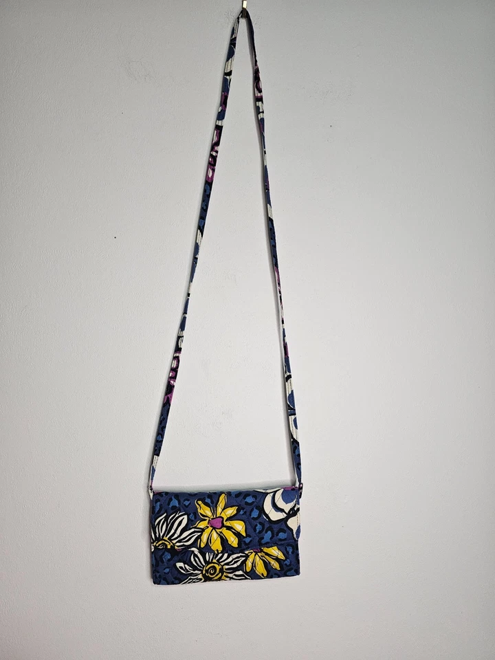 Cartera sin asas Vera Bradley africana violeta triple pliegue con correa bandolera cartera Foto 2 de 4