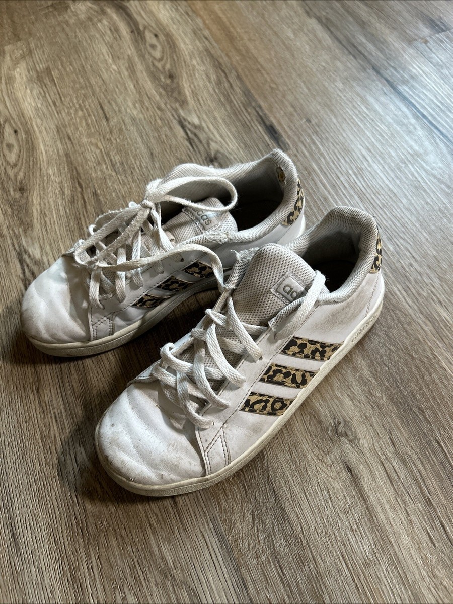 Adidas Kids Grand Court White & Leopard Lace Up Faux Leather Sz 1.5