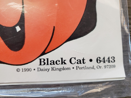 Daisy Kingdom Halloween Iron On Transfers No Sew Fabric Appliqué 6443 Black Cat - Picture 2 of 4
