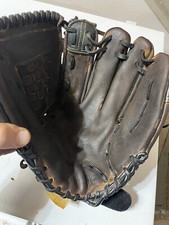 Mizuno MPM 1251 12.5 inch Premier Right Hand Thrower with Power Lock Tartan Web