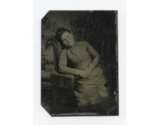 TINTYPE STUDIO PORTRAIT BEAUTIFUL LADY SITTING/LEANING + PAINTED BACKDROP