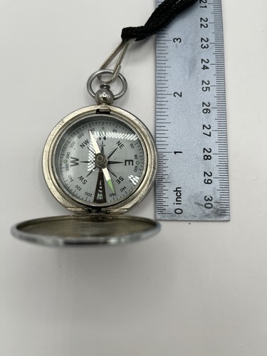 Vtg Japan Compass Magnetized Pointer Phosphorescent Markings Low Light With Cord - Picture 9 of 10