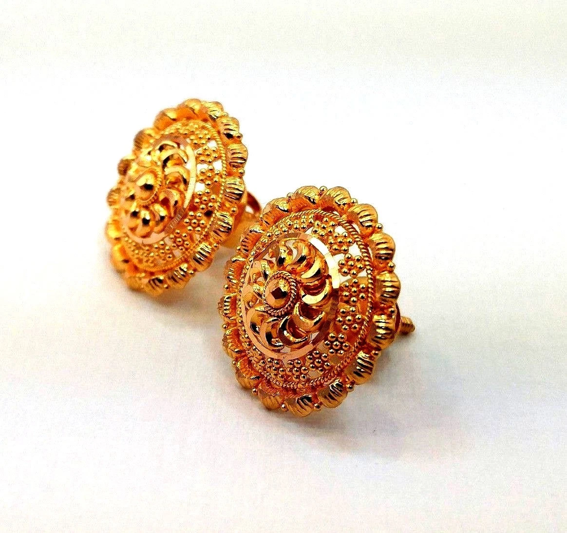 Tops earrings design on sale gold