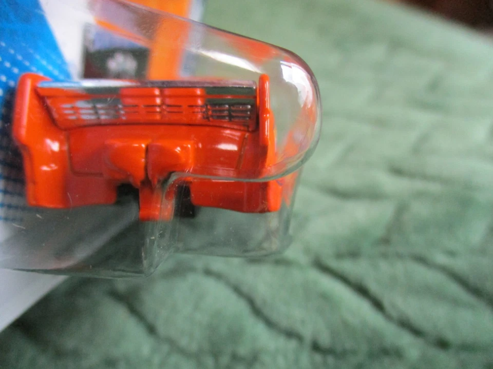 Hot Wheels 2010 Nuevos Modelos '49 Drag Merc Foto 4 de 4