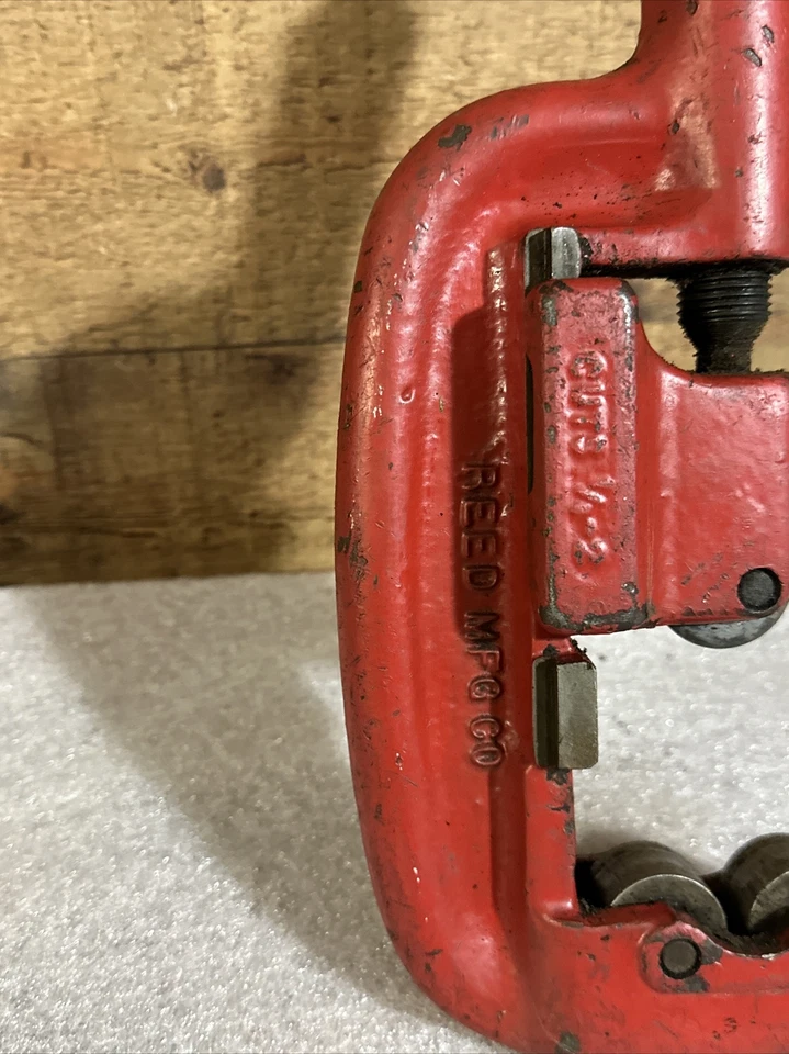REED MFG CO  2-1  Pipe Cutter Cuts 1/2-2" pipe. Made In USA - Image 4 of 4