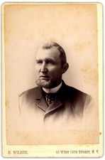 Cabinet Card Circa 1890s H. Wilbur Bearded Man In Suit New York NY