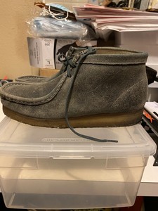 gray wallabees