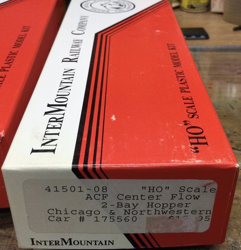 Ferrocarril Intermountain H.O. Kit a escala Chicago y Northwestern Cov Hopper 175560 | Zustand: Used