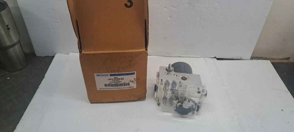 Frenos antibloqueo 1W7Z2C286BA para Ford Crown Victoria 2001 Foto 2 de 4